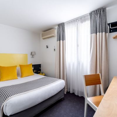 Connecting Room ( 2 Rooms)-Complimentary Soft Minibar, Courtesy Tray, Chromecast And Digital Press