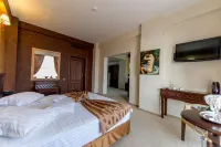 Hotel Rexton Hotels in 