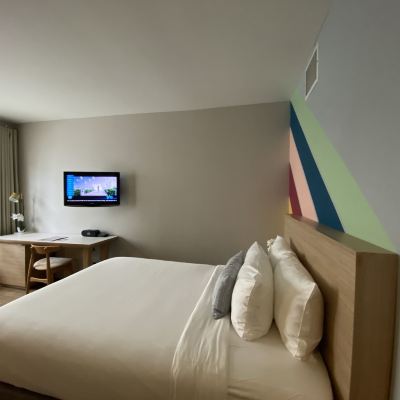 Deluxe Queen Room Viajero Miami Promo Code