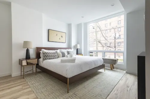 Stylish 3Br Retreat w Private Deck Near NYC