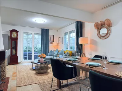 Spacious 4 bedrooms House Ξενοδοχεία στην πόλη 