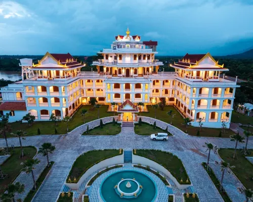 Champa Palace Hotel Hôtels à : Paksé