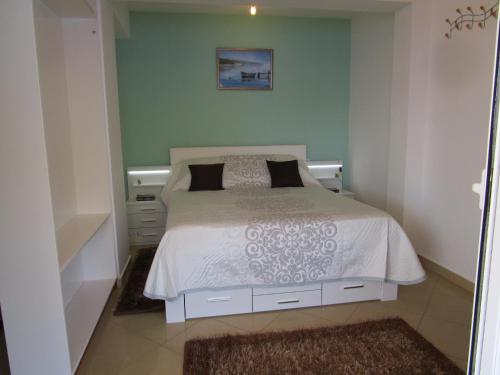 海景一卧室公寓 - 带私人入口和露台