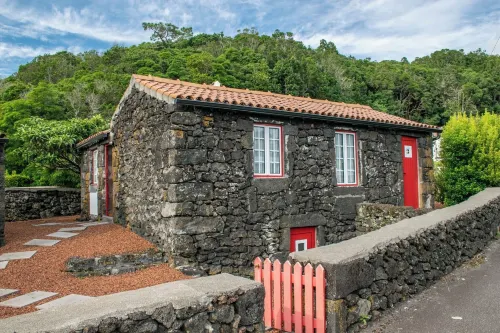 Aldeia Dos Caldeiroes