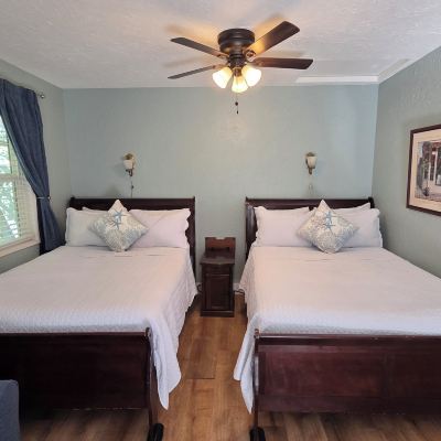 Standard Double Room, 2 Double Beds Cherokee Lodge Promo Code