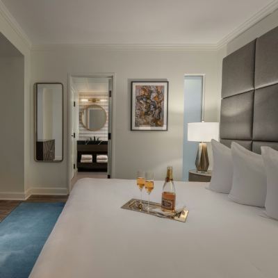 Junior King Suite Hotel Deco Promo Code