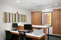 Holiday Inn Express & Suites OAKHURST-YOSEMITE PARK AREA by IHG