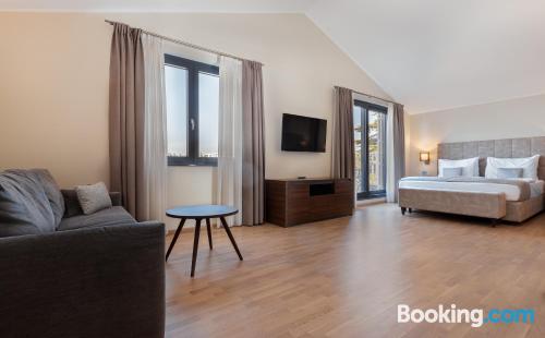 带露台并享有海景的小型套房