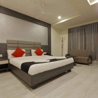 One-Bedroom Deluxe Room