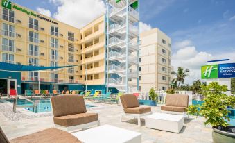 Holiday Inn Express & Suites Nassau