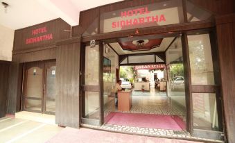Hotel Sidhartha Walking Distance from TajMahal