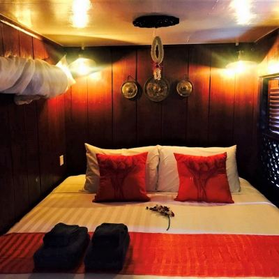 Traditional Room, 1 King Bed, Private Bathroom, River View