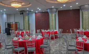PHELA GRANDE HOTEL - Housity