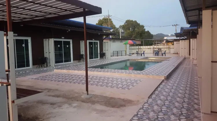 Lovely Paradise Phangan Hotel 外観