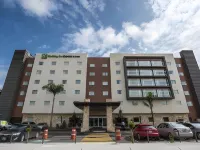 Holiday Inn Express & Suites CELAYA by IHG Hotels in Celaya