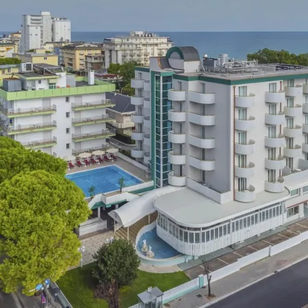 Salus Smart & Chic Hotel