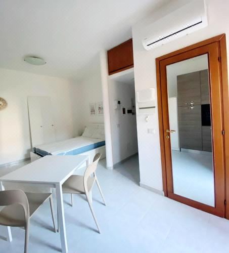 Milano Holiday & Work House - Duomo One-Bedroom Apartment