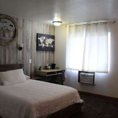 Standard Queen Room-Accessible Jefferson Inn Promo Code