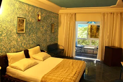 Hotel Donia Hotels in 