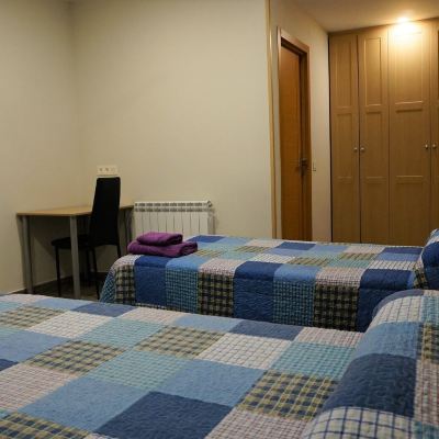 Twin Room Pensión Calfred II Promo Code