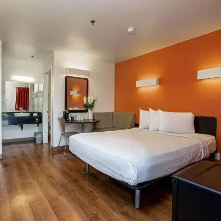 Motel 6 Temecula, CA - Historic Old Town