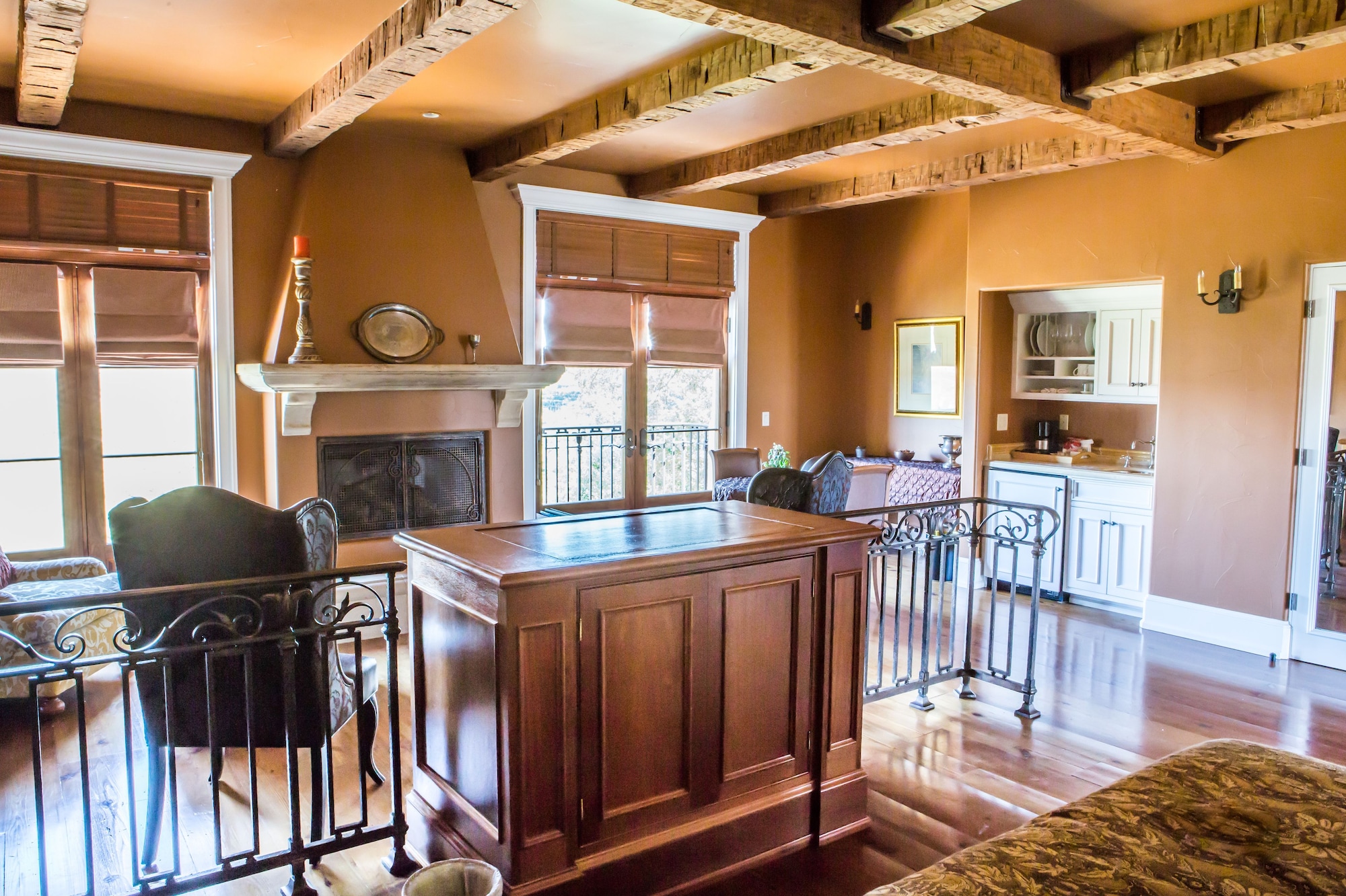 套房，1张特大床，葡萄园景观（Sangiovese）