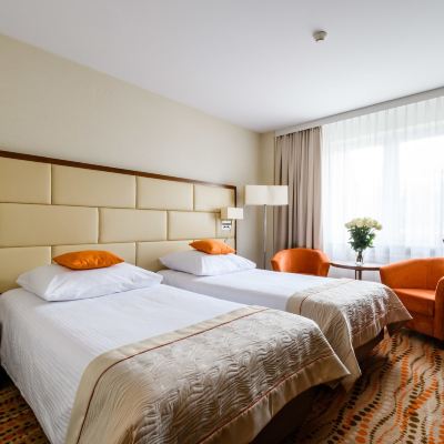 Standard Twin Room Hotel Boss Promo Code