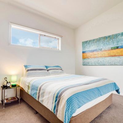 Deluxe Two-Bedroom Apartment Mckillop Geelong by Gold Star Stays Promo Code