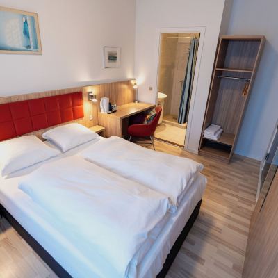 Basic Double Room (Bed 140 cm) Prinsen Hotel Promo Code