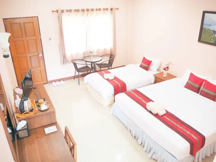 ห้องพักสำหรับสามท่าน พร้อมห้องน้ำส่วนตัว