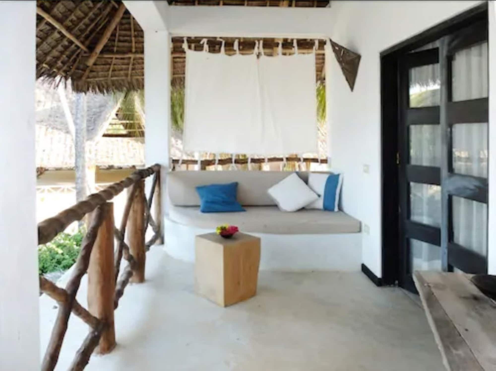 面向海的初级房