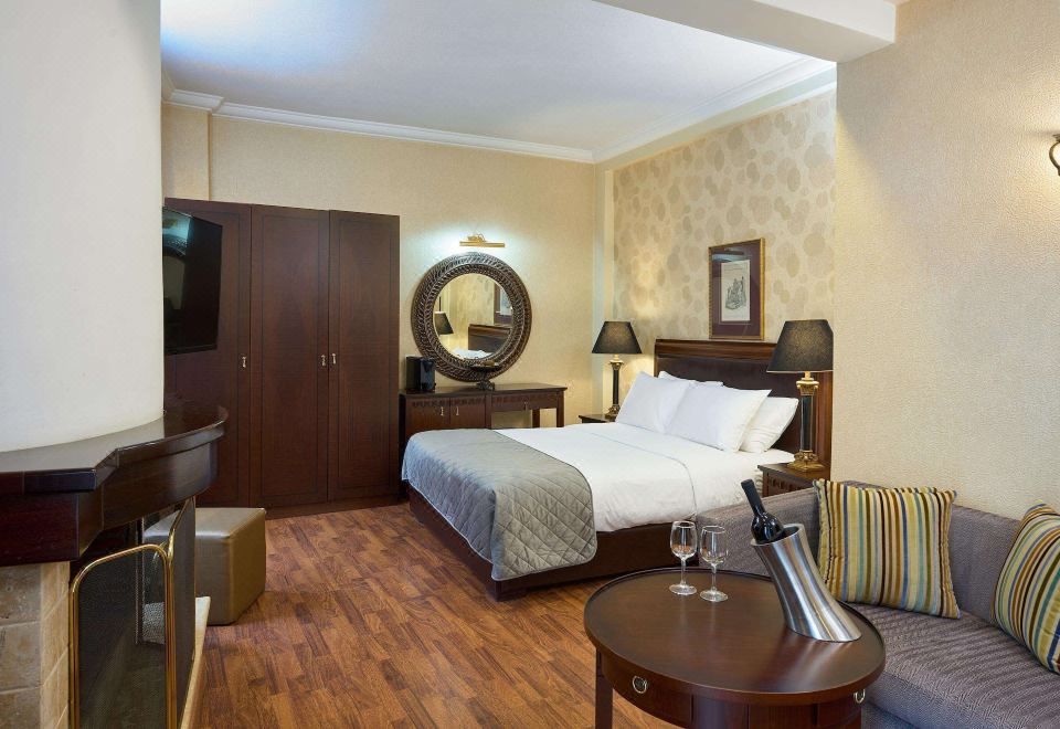 家庭套房 - 带壁炉