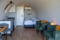Unique Nature Lodge with Terrace Garden โรงแรมใน