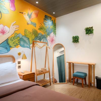 Standard Queen Room Snooze Promo Code