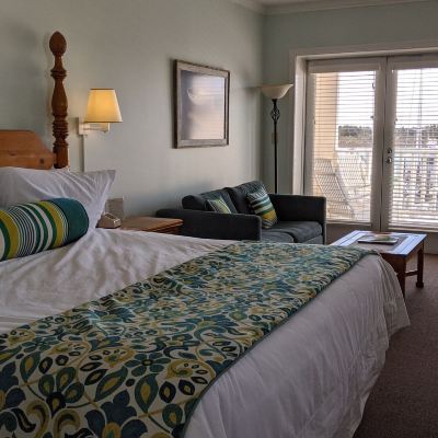 Second Floor Waterfront, King, Balcony Inlet Inn NC Promo Code