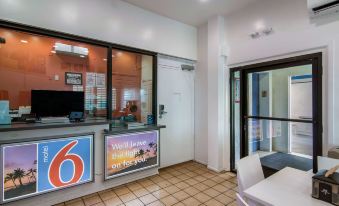 Motel 6 Monterey Park, CA