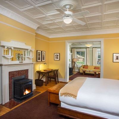 King Bed Historic Suite