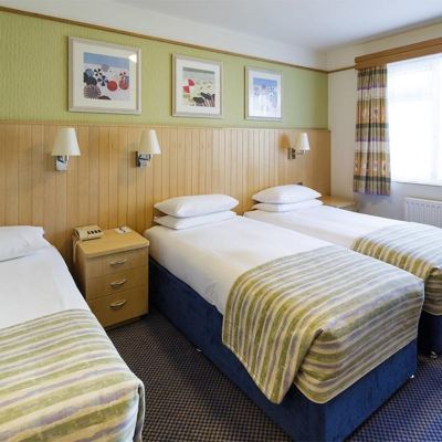Standard Twin Room with Extra Bed