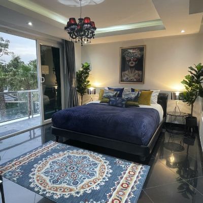 至尊別墅， 多間卧室， 桑拿 芭堤雅別墅酒店優惠