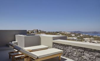 Santorini Sky, Luxury Resort