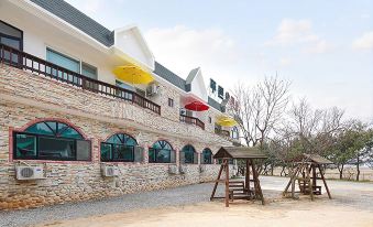 Taean Beach Green Pine Pension