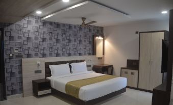 Suitetrails - Hotel Rajeev Regency