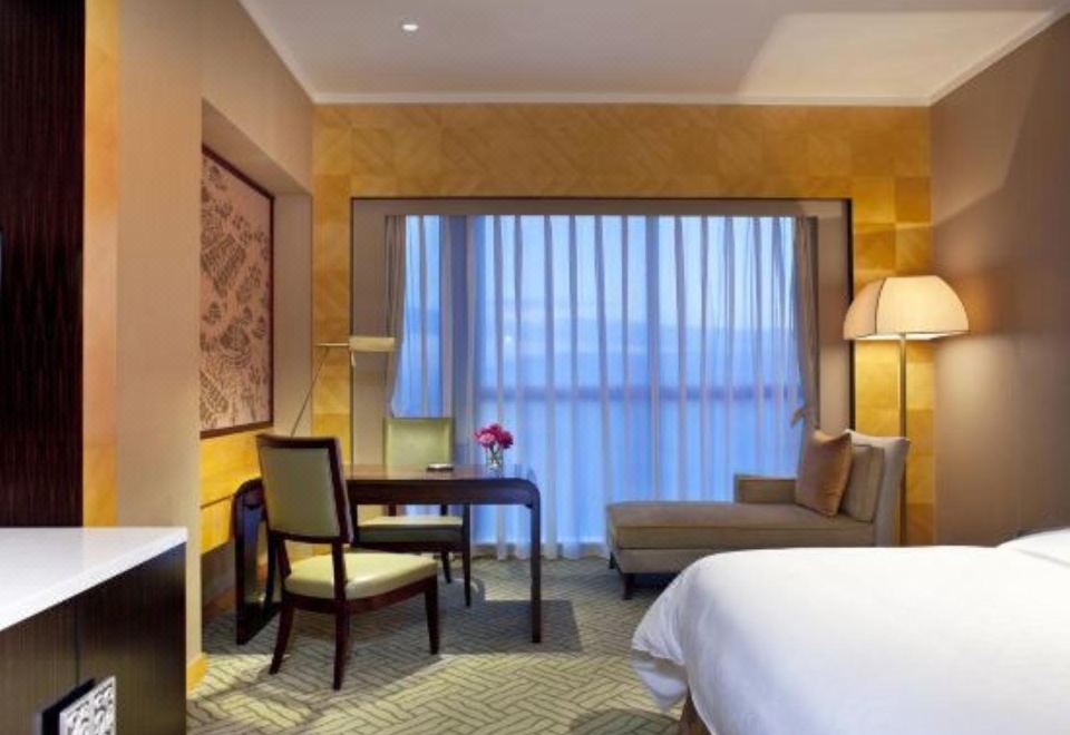 Sheraton Hohhot HotelPremier Queen Room