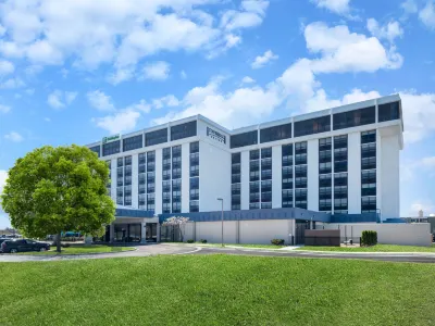 ฮอลิเดย์ อินน์ ชิคาโก โอแฮร์ - โรสมอนต์ บาย IHG โรงแรมใน