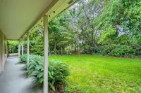 Charming Single Level 4 Bedrooms Gresham Home Near Pdx, Edgefield and Mt Hood