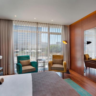 Publica客房（大床） 普布利卡埃羅特酒店，簽名收藏優惠