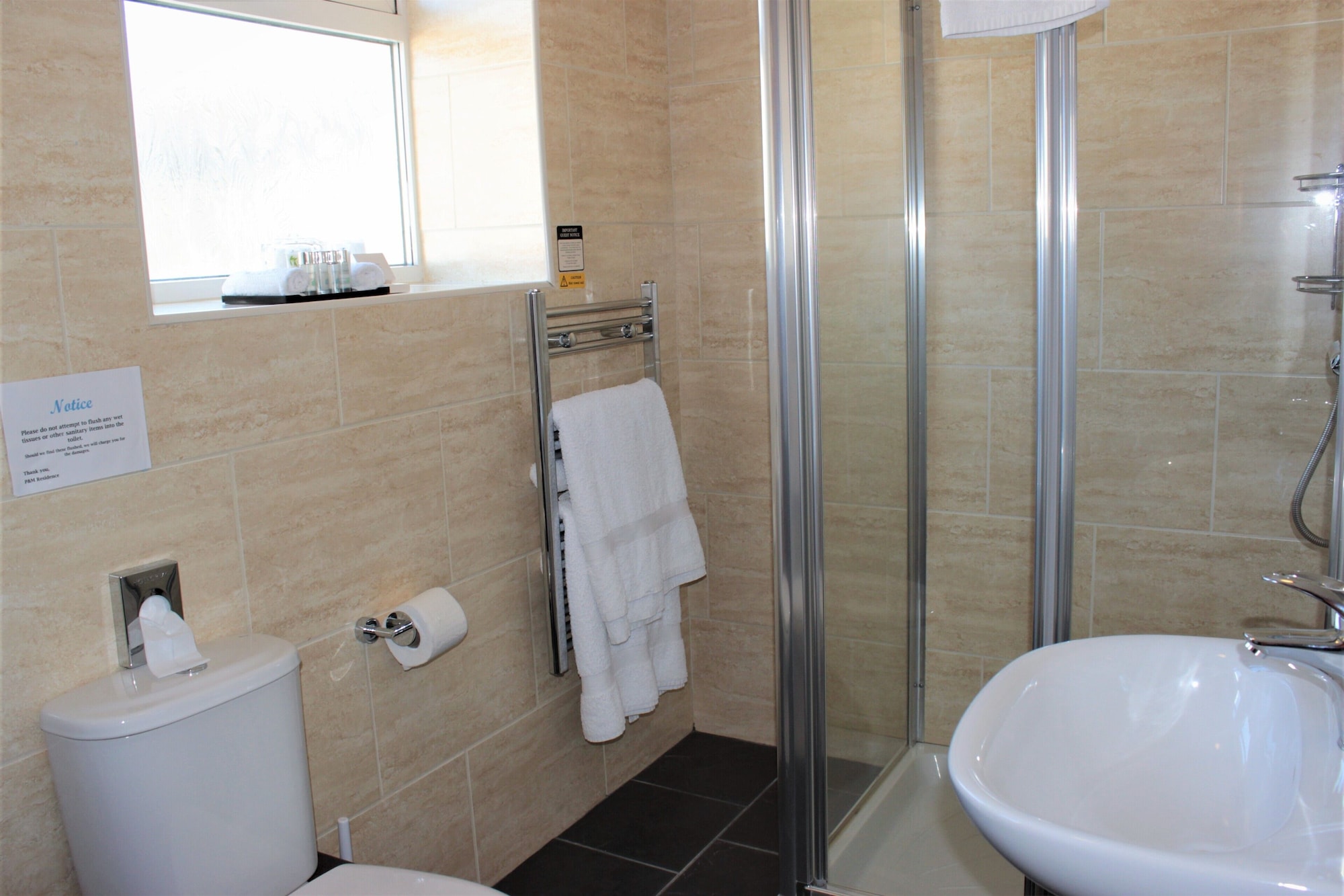 豪华间带桑拿浴室