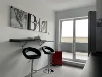 Unique Penthouse Lakeview W19
