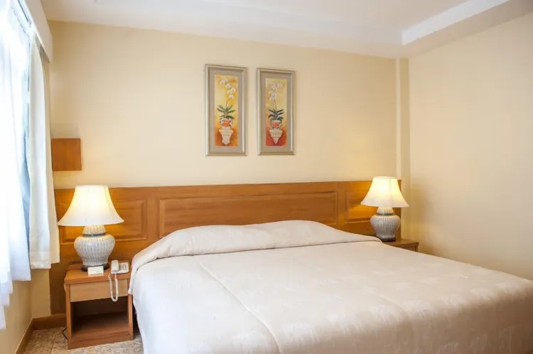 อพาร์ตเมนต์จูเนียร์