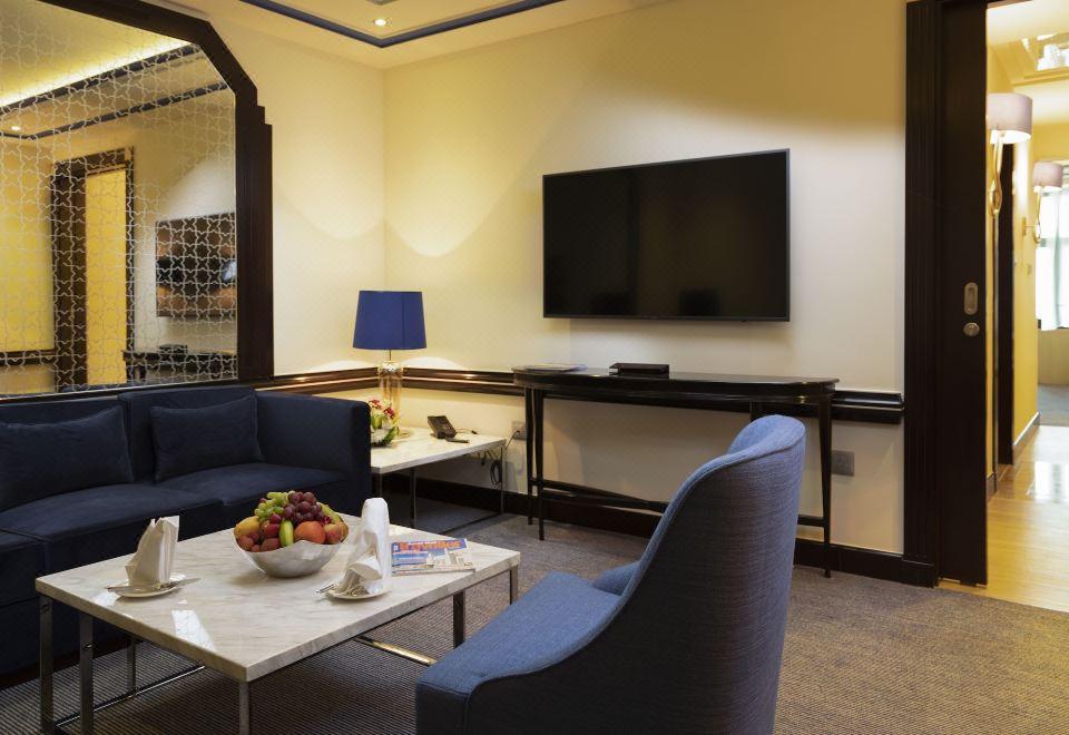 带阳台的行政特大床套房